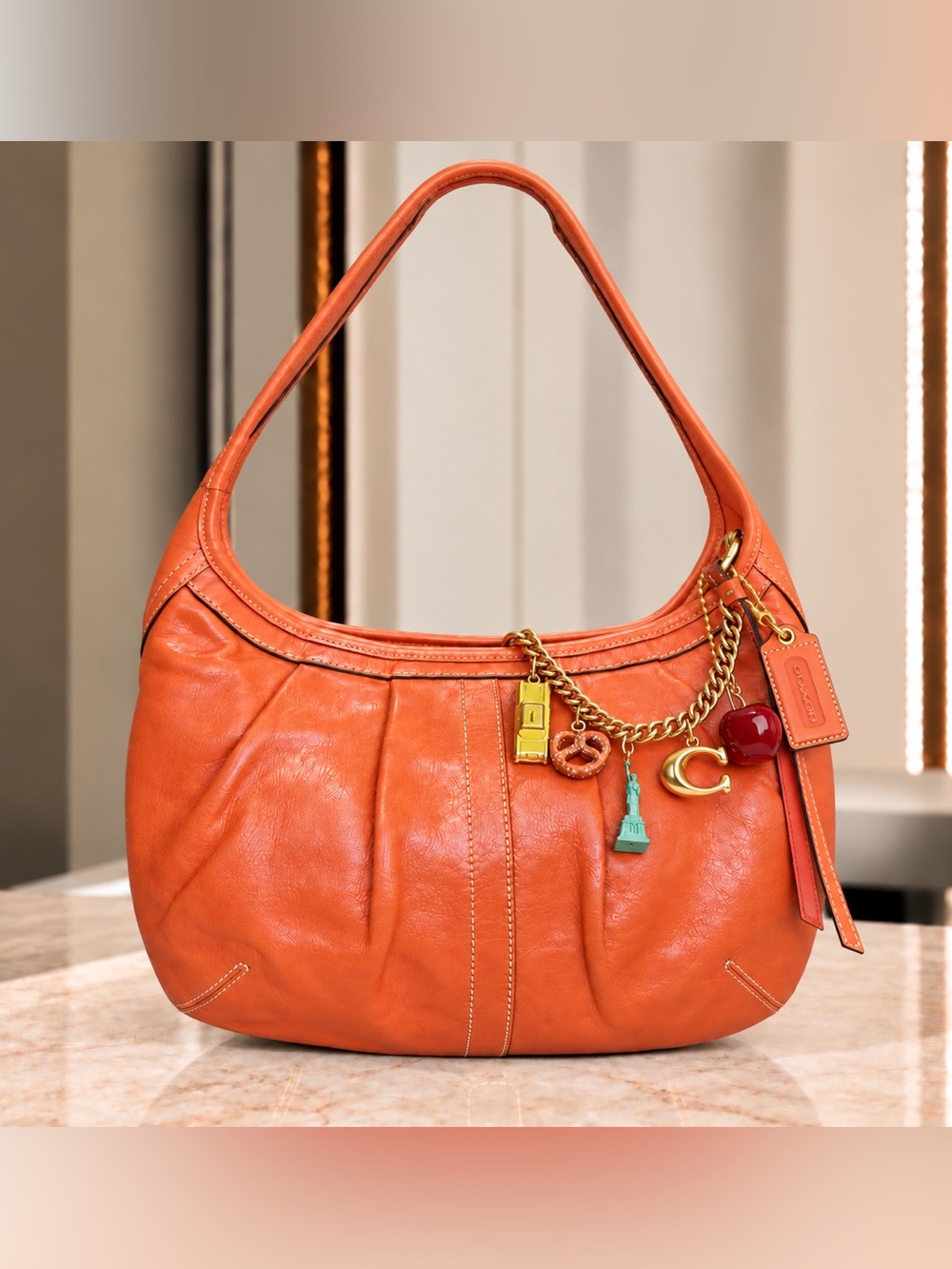 Perfect FALL 🍁BAG! 
Vintage Coach Ergo Pleated Hobo Bag